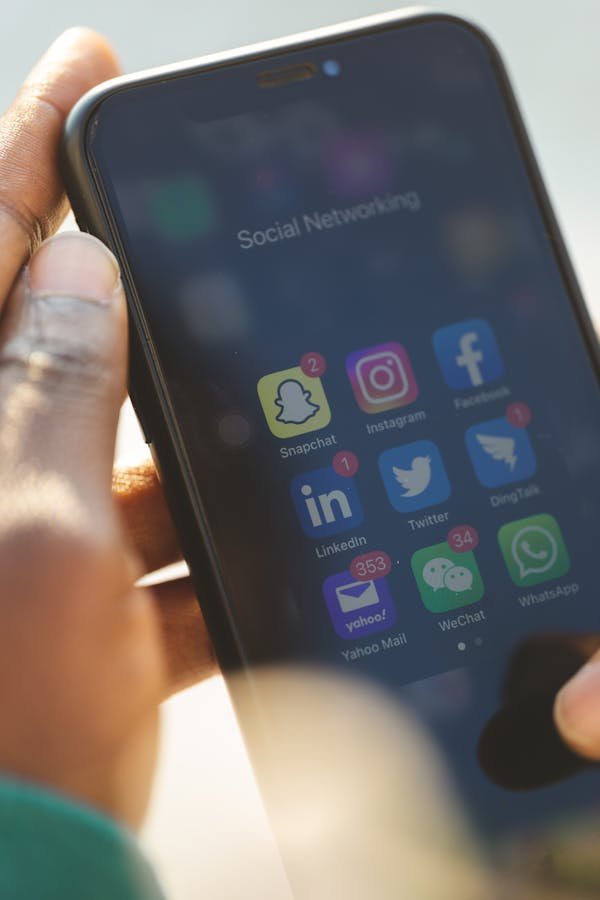 Wechat : comprendre la super app chinoise en 2025